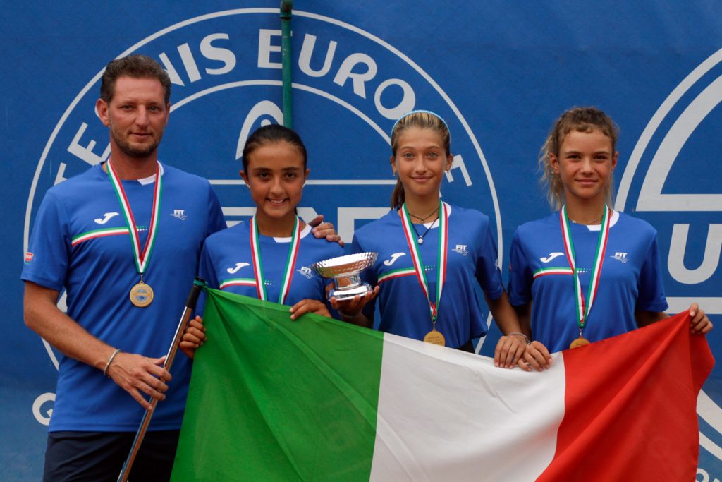 La formazione italiana che ha conquistato la qualificazione per la fase finale del Nations Challenge by Head. Da sinistra: Alberto Tirelli (cap.), Alice Iozzi, Carola Manfredonia e Angelica Sara (foto Davide Castagno)