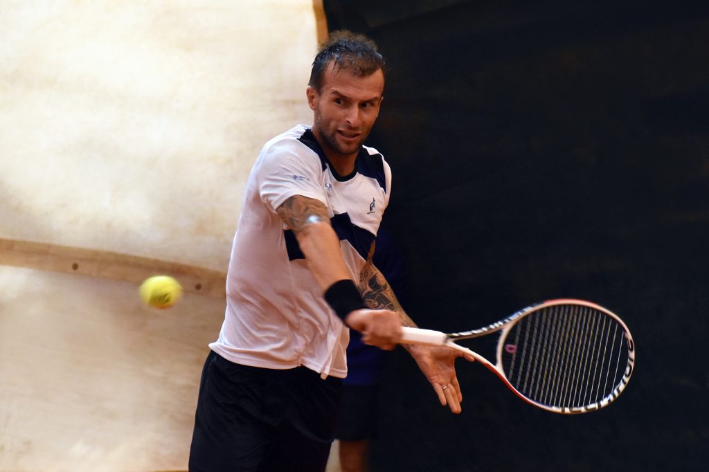 Adrian Ungur, rumeno classe 1985 del Tennis Club Crema, sarà fra i protagonisti della gara di ritorno dei play-out salvezza contro il Tennis Comunali Vicenza (foto GAME)