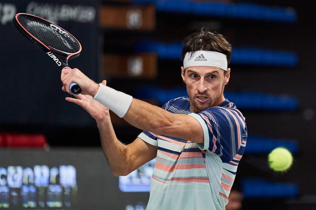 Andrea Arnaboldi, canturino classe 1987 e numero 252 del mondo, giocherà il prossimo Campionato di Serie A1 per il Tennis Club Crema