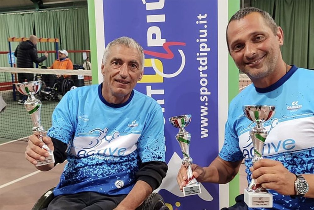 Alberto Saja (destra) e Ivano Boriva, vincitori dei titoli nella categoria Quad ai campionati italiani di tennis in carrozzina giocati a Torino