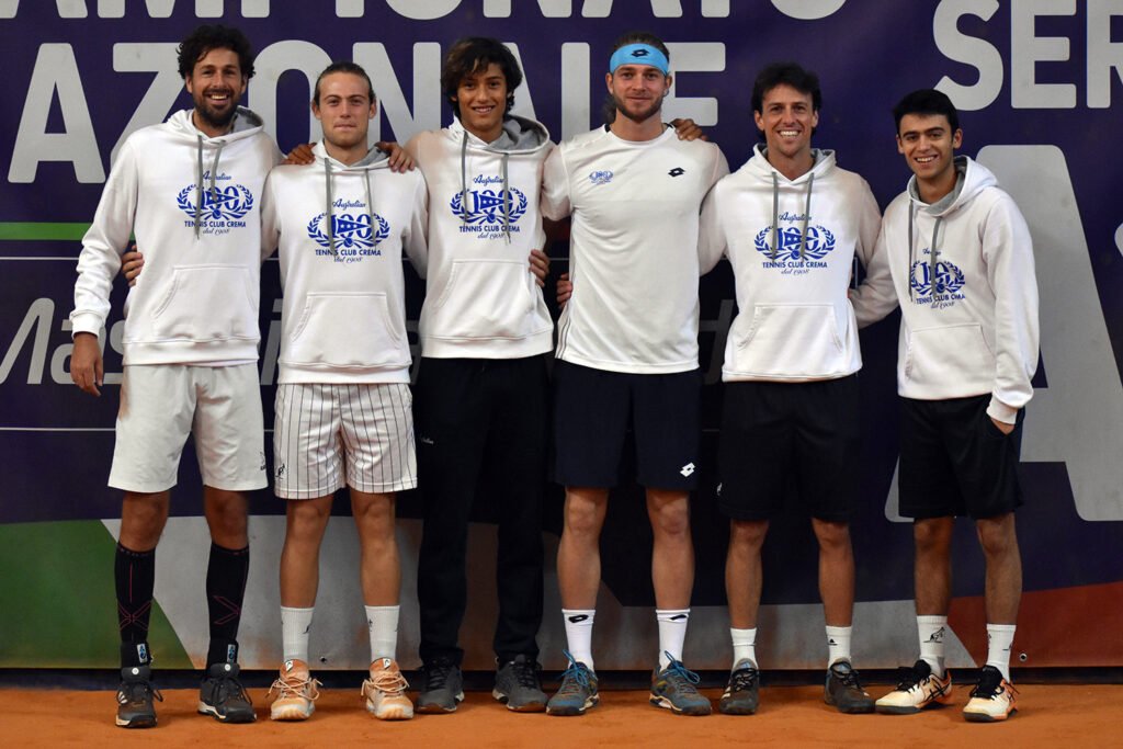 La formazione di Serie A1 del Tennis Club Crema. Da sinistra: Robin Haase, Lorenzo Bresciani, Leonardo Cattaneo, Samuel Vincent Ruggeri, Andrea Arnaboldi e Giacomo Nava (foto GAME)