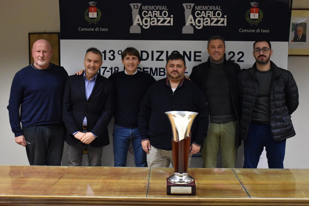 I relatori della conferenza stampa di presentazione della tredicesima edizione del Memorial Carlo Agazzi - Trofeo CST. Da sinistra: Alberto Paris (consigliere regionale Federazione Italiana Tennis), Paolo Fedele (organizzatore), Andrea Agazzi (direttore del torneo), Pierangelo Marini (assessore allo sport del Comune di Iseo), Enrico Vezzoli (title sponsor Cst) e Lorenzo Tavelli (T&T Italia)