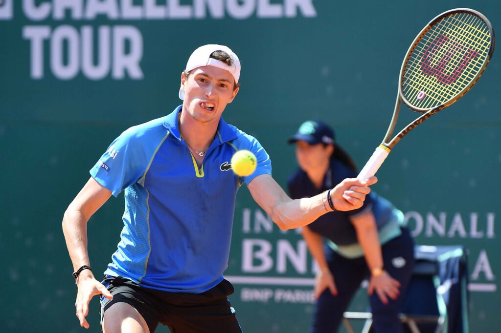 Ugo Humbert, francese classe 1998, si è guadagnato la finale del Sardegna Open battendo il colombiano Daniel Elahi Galan (foto Francesco Panunzio)