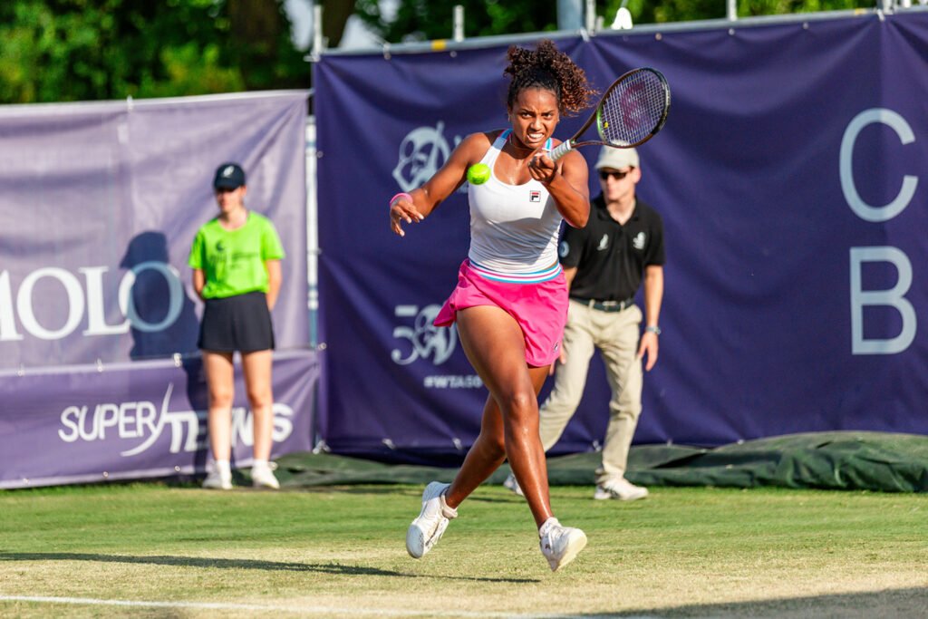 Robin Montgomery, statunitense classe 2004, ha raggiunto la semifinale del Veneto Open promoted by Confindustria Veneto Est superando la terza testa di serie Ysaline Bonaventure (foto Creativite Idea)