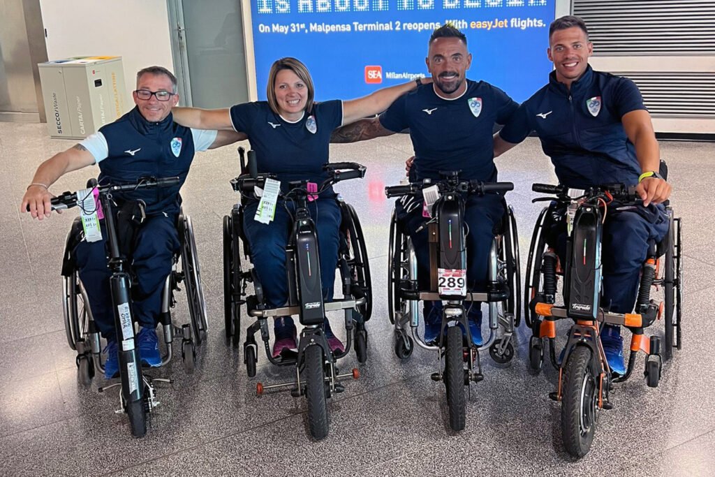 Il quartetto di atleti dell'Active Team La Leonessa in partenza per i mondiali di handbike di Glasgow. Da sinistra: Omar Rizzato, Simona Canipari, Christian Giagnoni e Mirko Testa