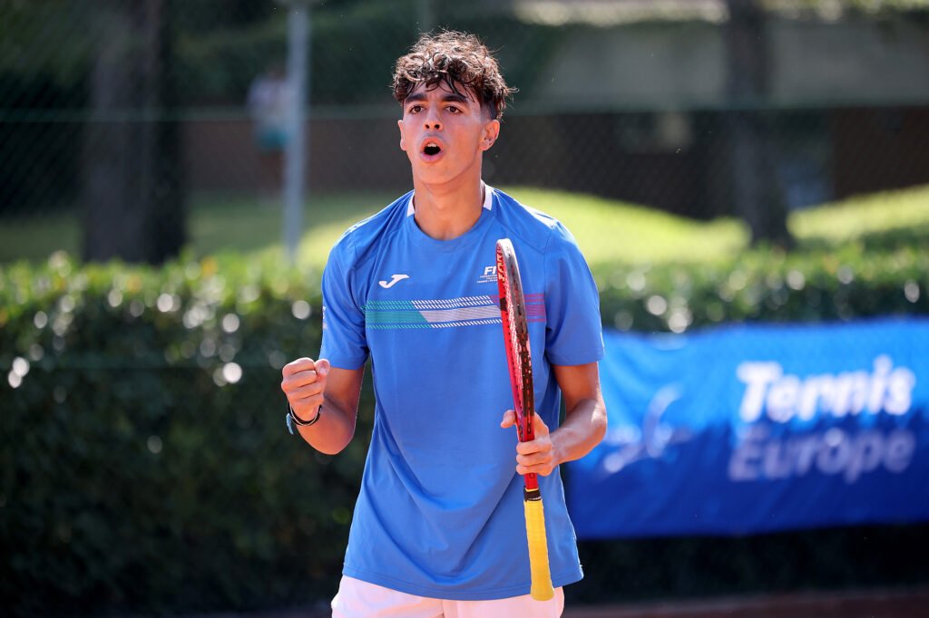 Pierluigi Basile, 16 anni da Martina Franca (Taranto), è uno dei quattro italiani al terzo turno dei Campionati Europei di Parma (foto Giampiero Sposito)