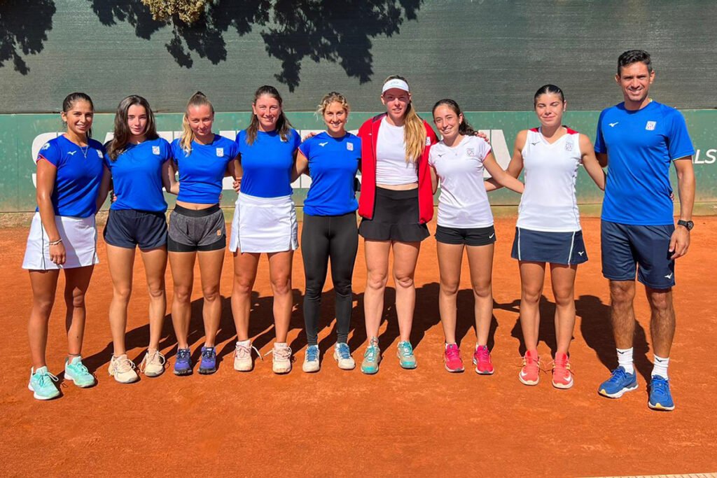 La formazione "A" del Tennis Club Cagliari, a segno contro il Tennis Club Baratoff di Pesaro nella seconda giornata del campionato di Serie A2