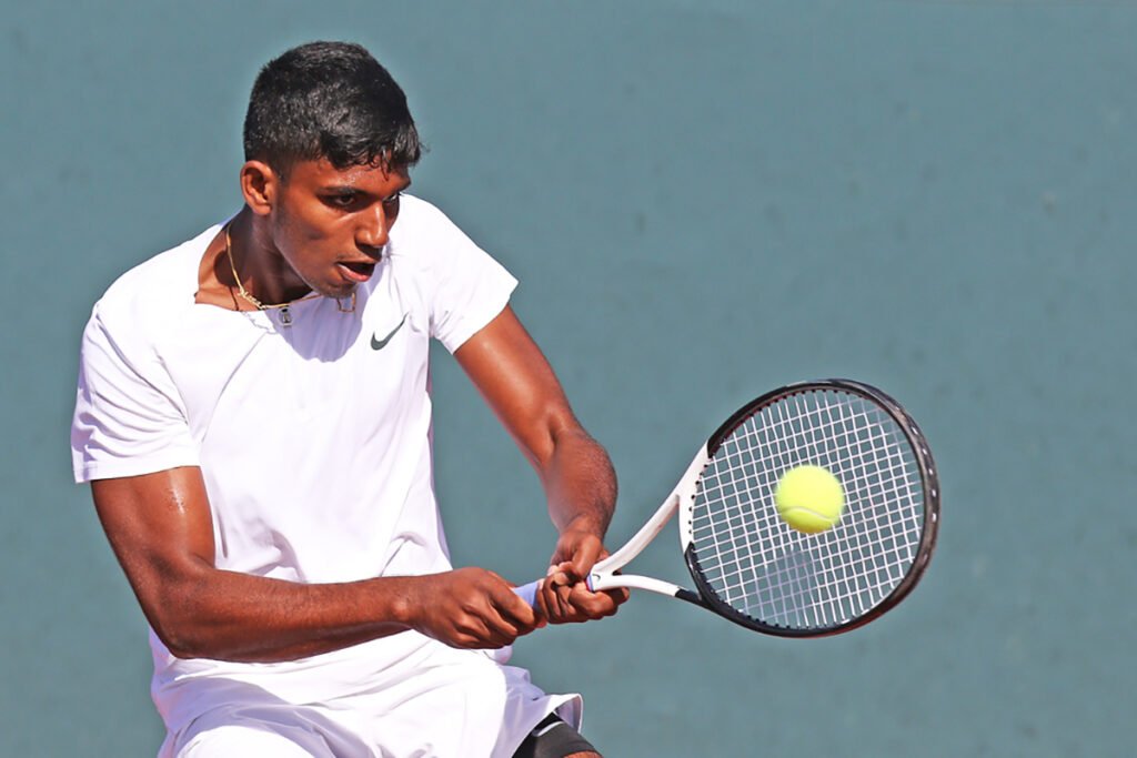 Manas Dhamne, indiano classe 2007, è uno dei giovani più in vista fra i numerosi talenti di base al Piatti Tennis Center