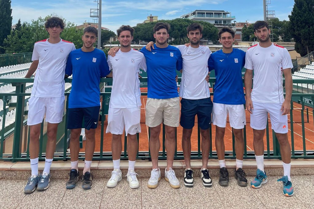 La formazione di Serie B1 maschile del Tennis Club Cagliari che nel 2023 si spinse ai play-off promozione. Ci riproveranno dal 28 aprile