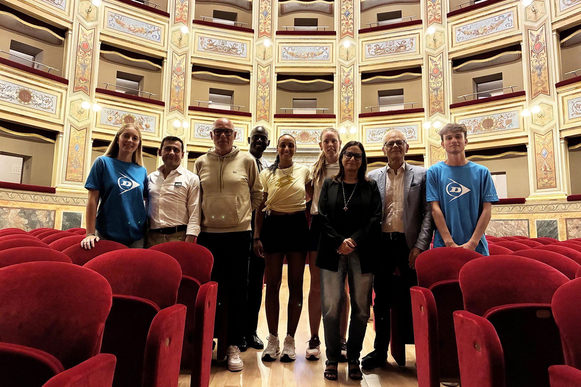 I protagonisti della cerimonia del sorteggio del main draw del Delta Motors Tolentino Open, tenuta al Teatro Vaccaj (foto GAME)